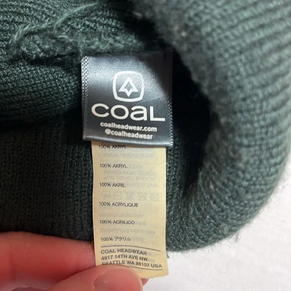 Coal Toque/winter hat - Picture 3 of 3